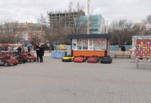 Торговцы и прокатчики должны освободить территорию набережной Актау