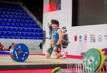 Казахстанский тяжелоатлет завоевал золото на юношеском чемпионате мира в Албании