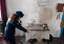 Женщина и двое ее детей отравились угарным газом в ВКО