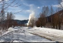 Лавина перекрыла реку в ВКО