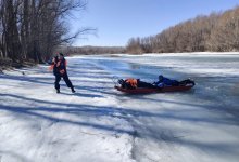 Тонущего рыбака спасли пожарный и очевидец в Павлодарской области