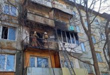 Пожилую женщину спасли из задымленного подъезда в Усть-Каменогорске