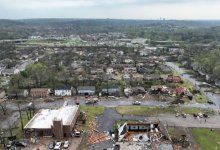 Десять человек погибли во время торнадо в США