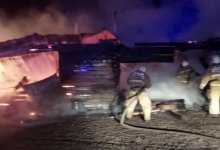 Банный комплекс загорелся ночью в Усть-Каменогорске (ВИДЕО)