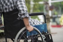 Мужчину с инвалидностью заставили попрошайничать в Актобе