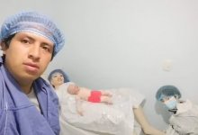 У колумбийца и его жены-куклы родился третий ребенок