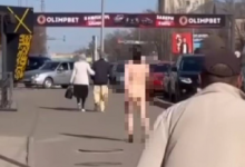 Мужчина прогуливался полностью голым в центре Павлодара (ВИДЕО)