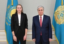 Токаев встретился с Еленой Рыбакиной в Акорде