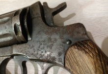 Пистолет возрастом более века передали в полицию Павлодарской области