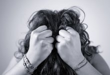 Полиция расследует факт избиения учениками одной из школ Семея сверстницы