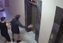 Снял трусы: мужчину волоком выкинули из подъезда ЖК в Астане (ВИДЕО)