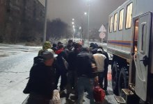 Автобус сошел с трассы из-за непогоды в Карагандинской области