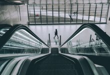 Уголовное дело открыли после травмы женщины на эскалаторе в Кокшетау