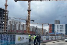 Забрался на башенный кран: на месте разбирается полиция Астаны