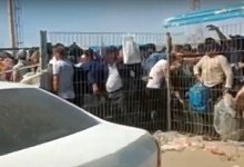 Колоссальная давка образовалась на границе с Узбекистаном в Мангистау (ВИДЕО)