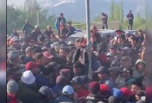 Самосуд над карманником устроили люди в Кыргызстане (ВИДЕО)