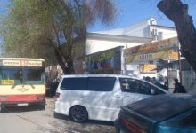 Пассажирский автобус насмерть сбил женщину в Уральске