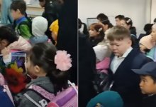 Столпотворение в школе в Астане попало на видео