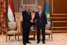 Токаев встретил Рахмона в аэропорту Астаны (ВИДЕО)