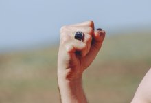 Россиянин ударил по лицу отказавшую ему девушку (ВИДЕО)