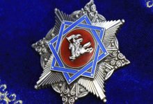 Жапаров наградил орденом автора раскритикованного журналистами законопроекта о СМИ