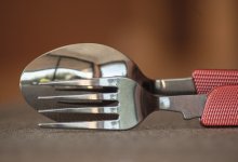 Врач объяснил, почему нельзя разжимать челюсти пациента во время эпилептического припадка