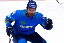 Казахстан разгромно проиграл Беларуси на льду в Астане