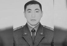 Пожарный погиб во время тушения огня в горах Алматы