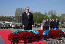 Касым-Жомарт Токаев поздравил соотечественников с Днем Победы