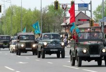 На 20 суток арестовали жителя Петропавловска за наклейки на машине в День Победы