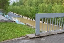 Из-за разлившейся реки причал в парке "Самал" закрыли в Усть-Каменогорске