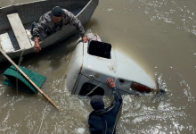 Тело человека, погибшего при падении машины в реку, ищут в Жетысуской области