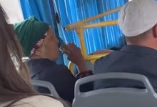 "Апашка на чиле": курящая в автобусе бабушка удивила Казнет (ВИДЕО)