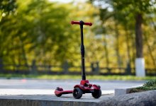 Ожоги ног, спины и ягодицы получил россиянин из-за электросамоката (ВИДЕО)