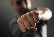 Клиент напал и ограбил массажистку в Шымкенте