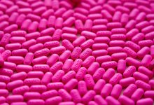 Полкилограмма психотропных веществ изъяли у фасовщика-наркокурьера в ВКО