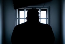 Ориентировки на сбежавших из колонии в Уральске преступников рассылают в сети