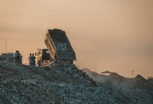 Шесть раз за два месяца горел мусорный полигон в Актобе