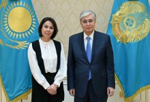 Насилие и буллинг: о чем президент говорил с Аружан Саин