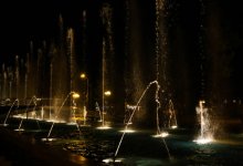 Бросался на машины и прыгнул в фонтан: парня наказали в Туркестанской области