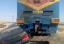 Тепловоз наехал на легковушку в Мангистау