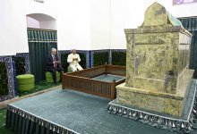 Президент посетил мавзолей Ходжи Ахмеда Ясави