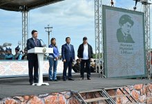 Спикер Мажилиса передал поздравления президента со 130-летием Магжана Жумабаева