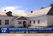 Родители и учителя дежурят в школе, чтобы ее не снесли, в Туркестанской области
