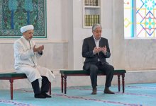 Токаев посетил мечеть "Хазрет Султан" (ВИДЕО)