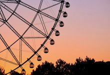 Опасный дефект у колеса обозрения обнаружили в парке Караганды (ВИДЕО)