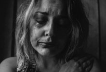 Спасалась от побоев и изнасилования: девушка выпрыгнула из окна в Алматы