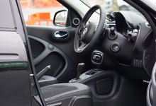 Нюхающего наркотики пассажира застукали камеры в Шымкенте (ВИДЕО)