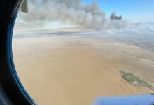 Пожар начался на прибрежной территории Каспийского моря