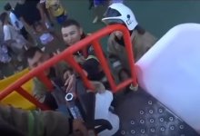 Голова ребенка застряла между прутьями на площадке в Караганде (ВИДЕО)